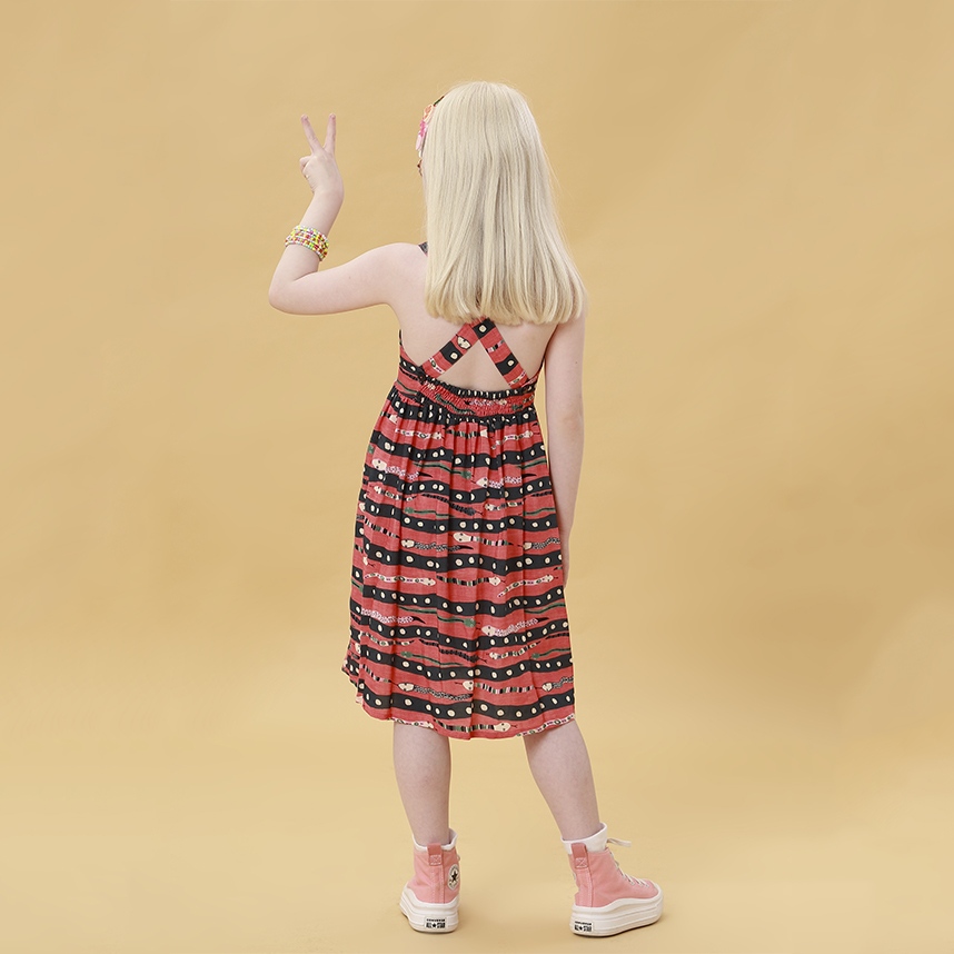 Vestido Infantil Kookabu Alças Cruzadas Estampa Cobrinha Vestido Infantil Kookabu Alças Cruzadas Estampa Cobrinha