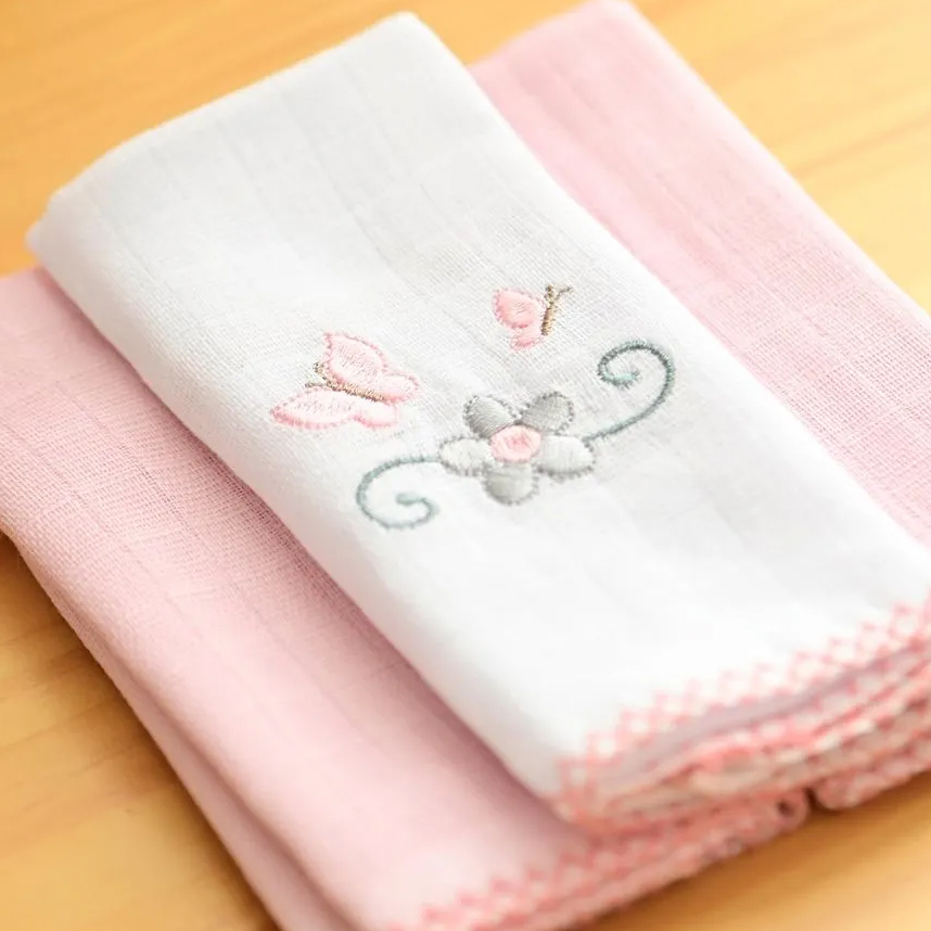 Kit Pano De Boca Baby Joy Bordado Borboleta 03 Peças Kit Pano De Boca Baby Joy Bordado Borboleta 03 Peças