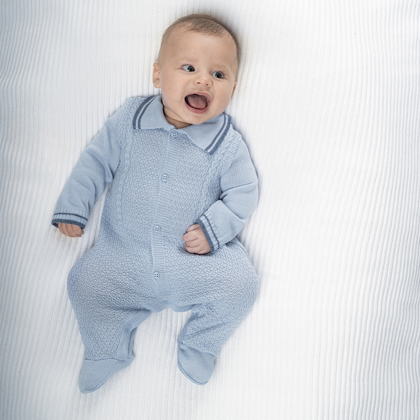 Macacão Fofinho em Tricô Manga Longa Listras