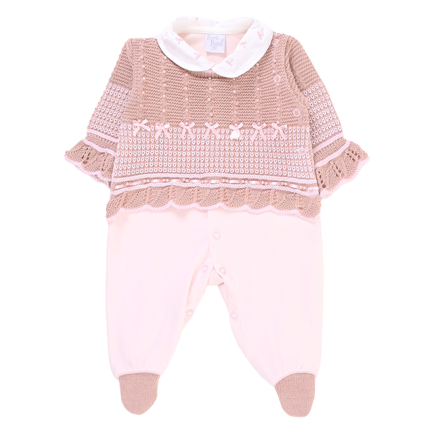 Saída de Maternidade Beth Bebê com Detalhe em Tricot e Pérola Saída de Maternidade Beth Bebê com Detalhe em Tricot e Pérola