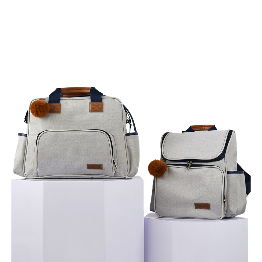 Mochila Mappyng Toquio Lisa Com Pompom 2 Peças