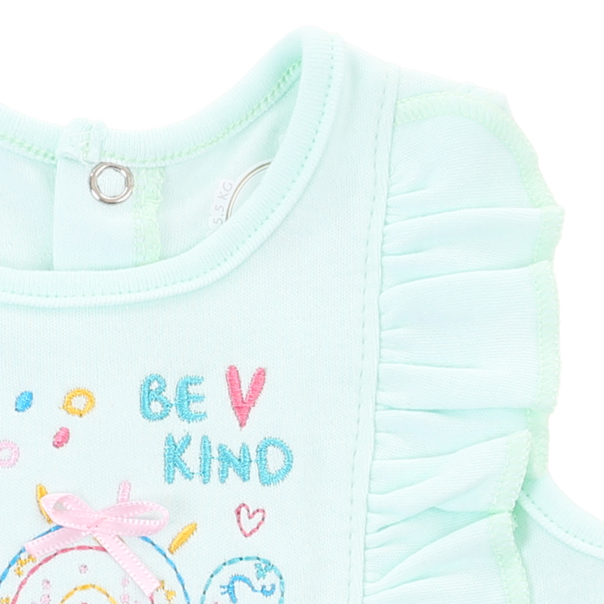 Macacão Curto Presente De Anjo Suedine Bordado Tartaruga