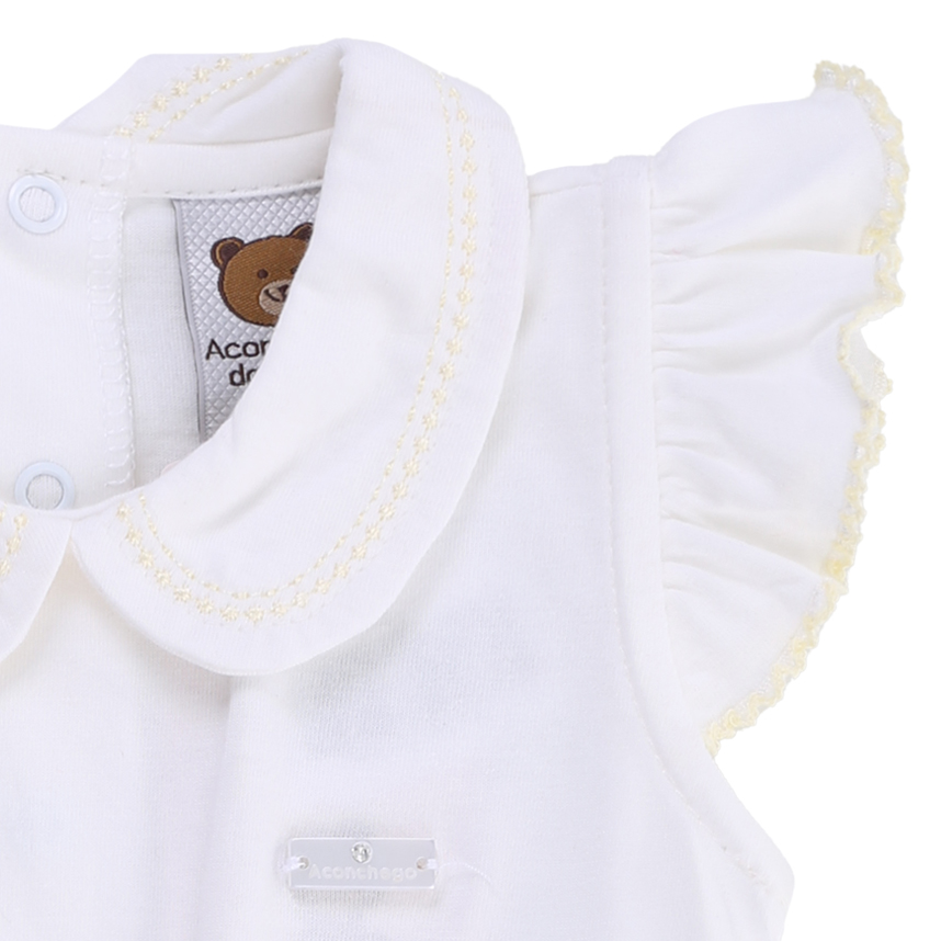 Macacão Curto Bebê Aconchego Bordado Floral