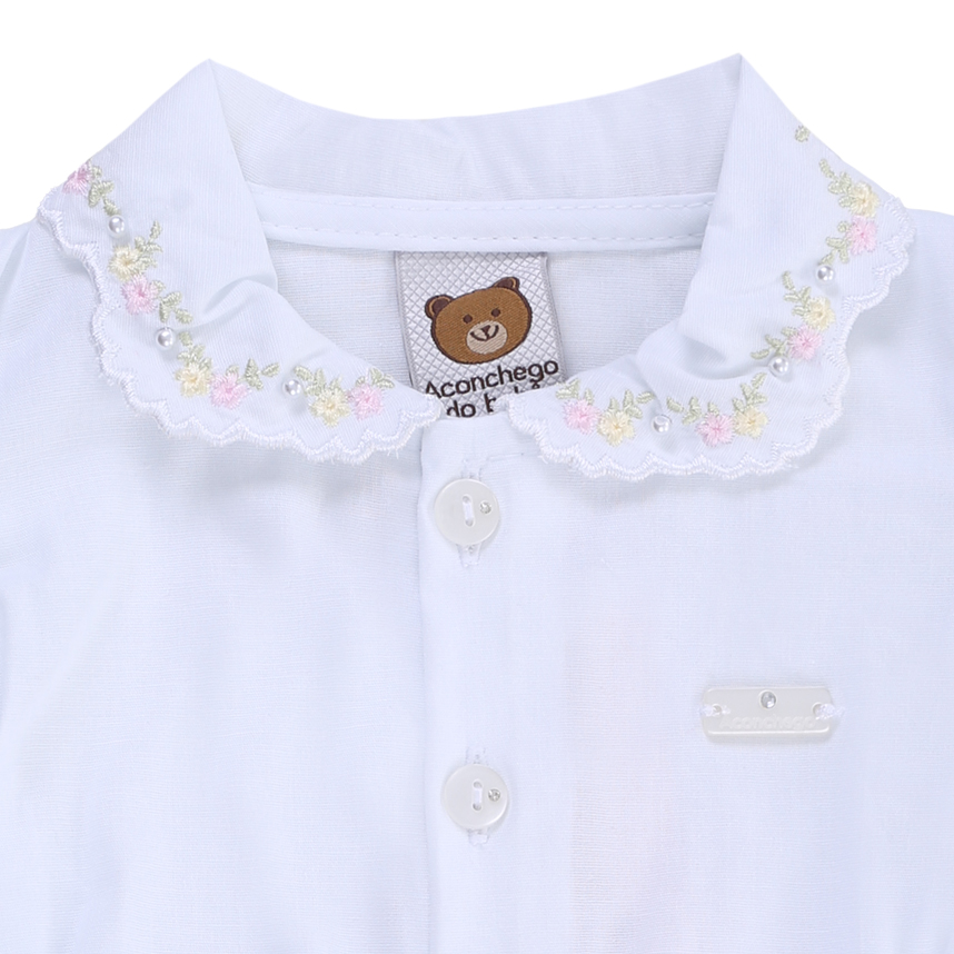 Macacão Curto Bebê Aconchego  Gola Bordada E Pérolas