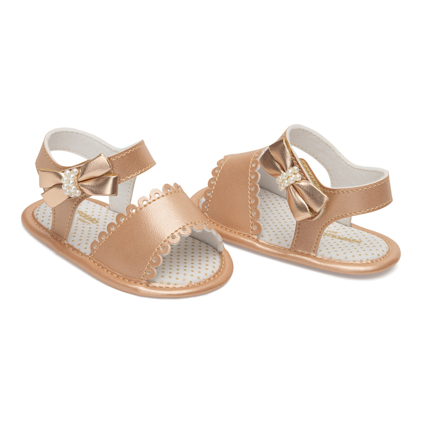 Sandália Bebê Pimpolho Com Velcro E Laço Com Pérolas Sandália Bebê Pimpolho Com Velcro E Laço Com Pérolas