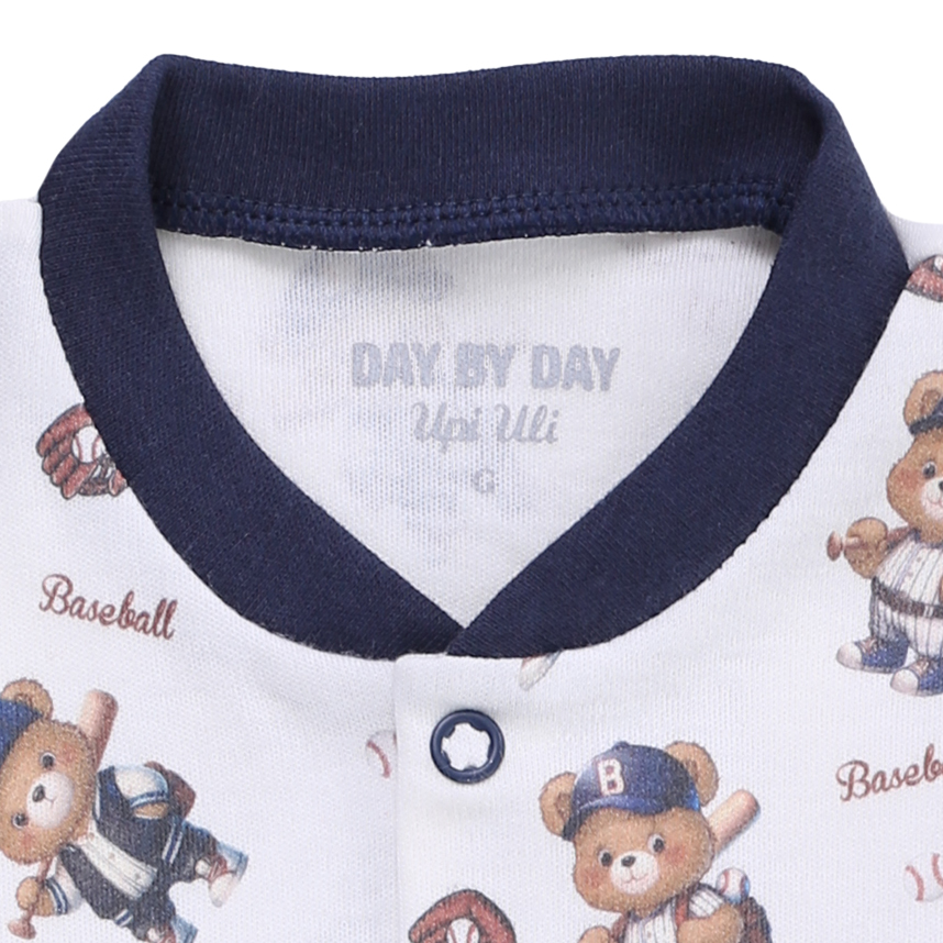 Macacão Bebê Longo Day By Em Suedine Bordado Urso Macacão Bebê Longo Day By Em Suedine Bordado Urso