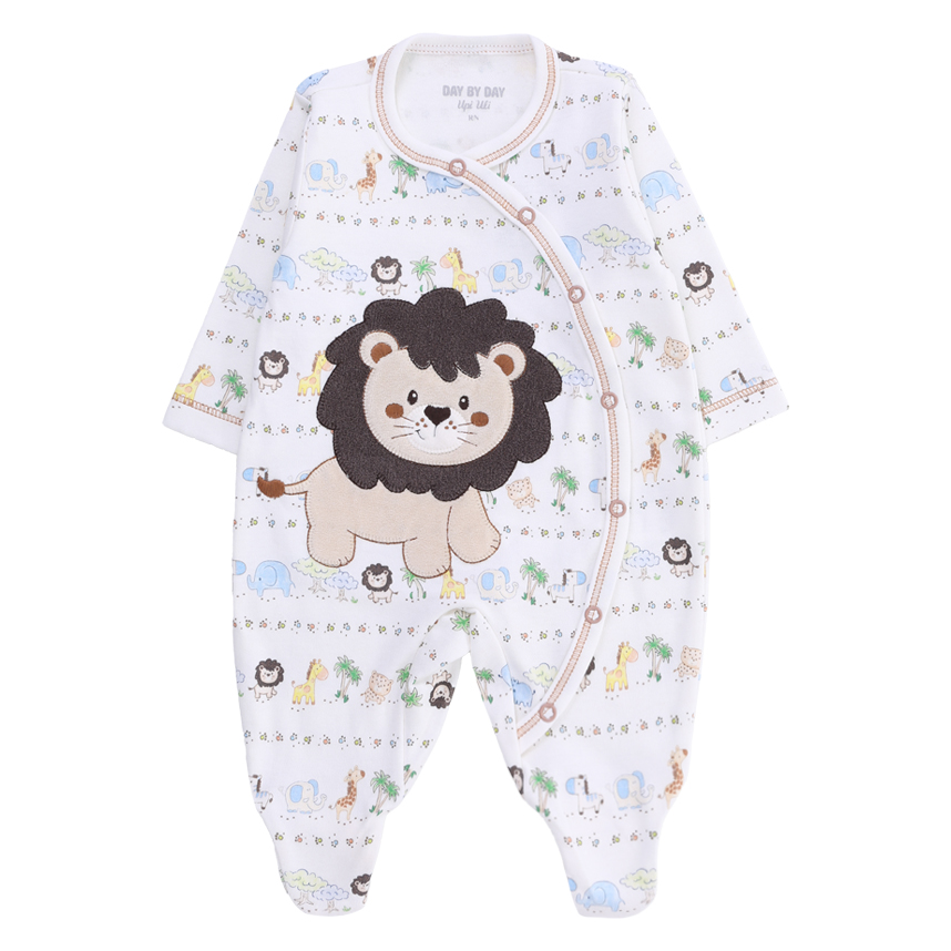 Macacão Bebê Longo Day By Em Suedine Bordado Leão Macacão Bebê Longo Day By Em Suedine Bordado Leão