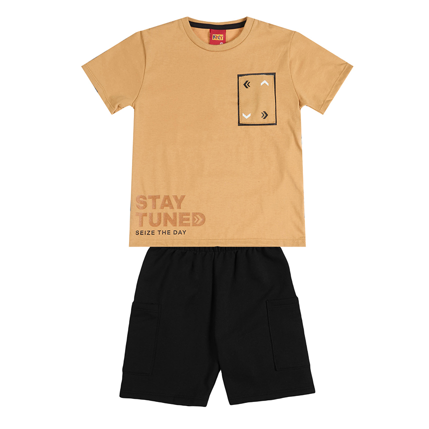 Conjunto Infantil Kyly Camiseta Meia Malha E Bermuda Moletom Conjunto Infantil Kyly Camiseta Meia Malha E Bermuda Moletom