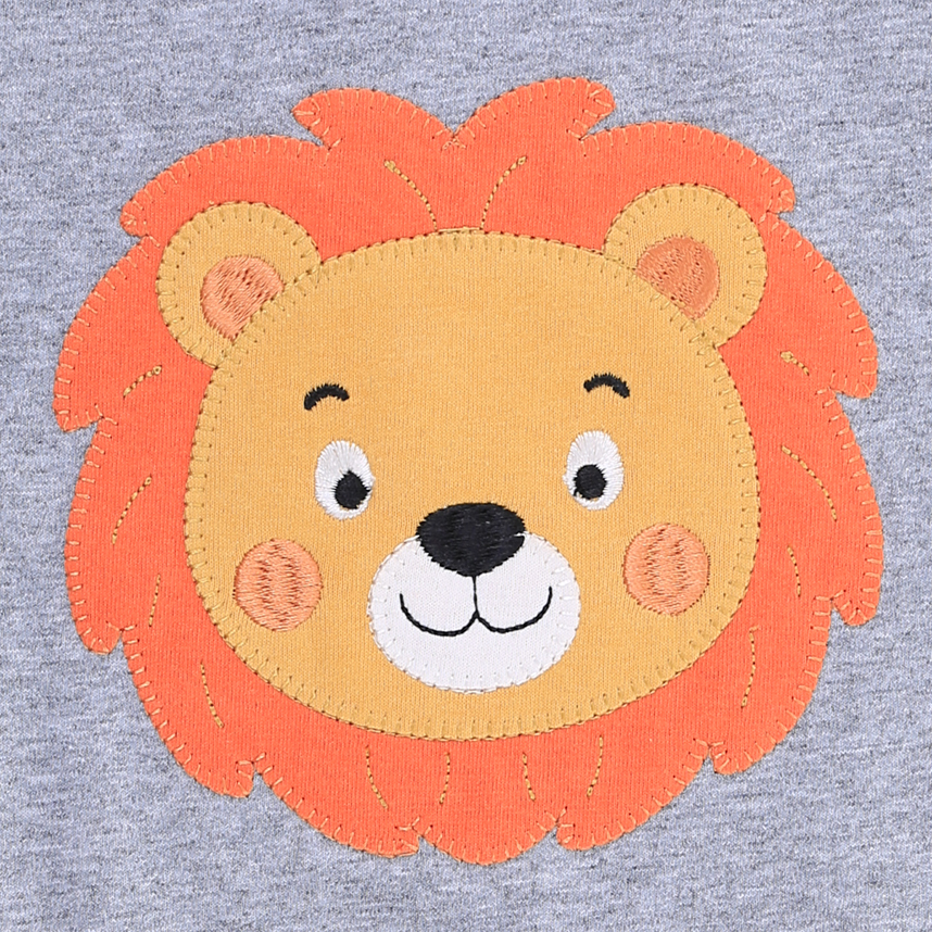 Macacão Curto Bebê Sonho Meu Liso Bordado Leãozinho Macacão Curto Bebê Sonho Meu Liso Bordado Leãozinho