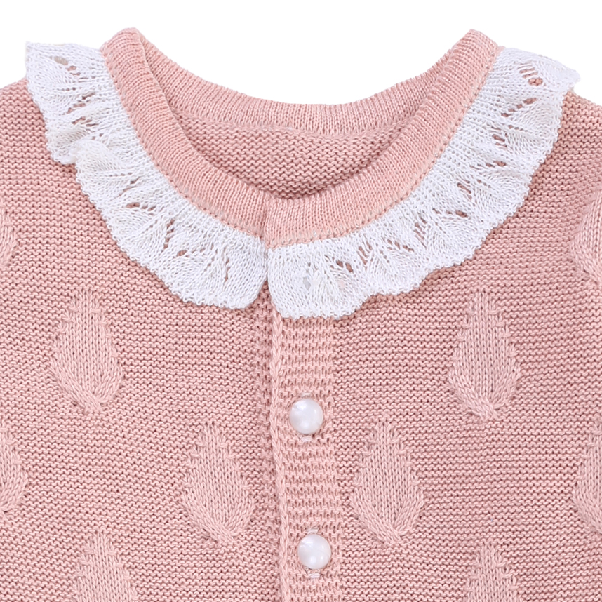 Macacão Longo Fofinho Menina Tricô Trabalhado Detalhe Renda Macacão Longo Fofinho Menina Tricô Trabalhado Detalhe Renda