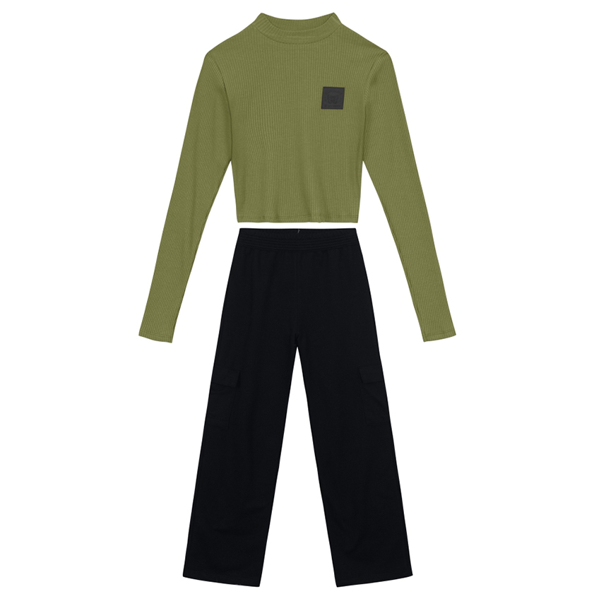 Conjunto Juvenil Brandili Blusa Cropped E Calça Moletinho Conjunto Juvenil Brandili Blusa Cropped E Calça Moletinho