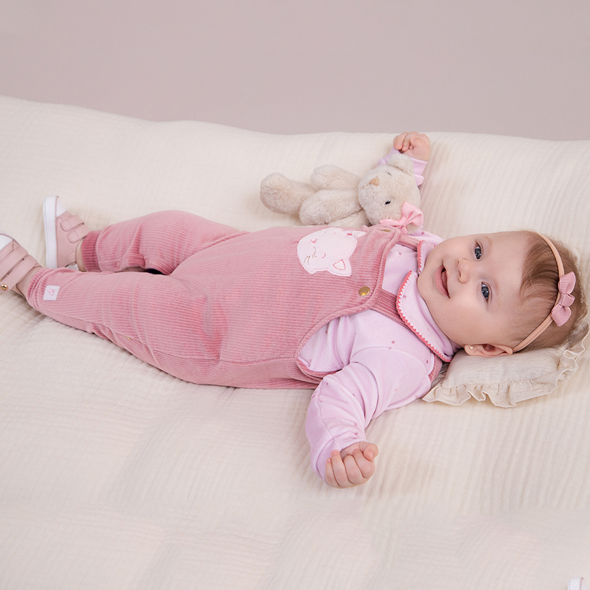 Macacão Longo Bebê Paraíso Jardineira Bordado Gata