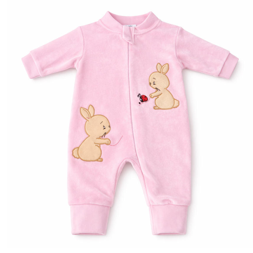 Macacão Longo Bebê Plush Baby Bee Bordado Coelhos