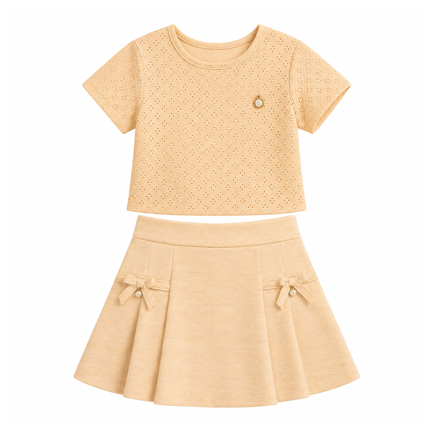 Conjunto Infantil Kiki Blusa Evasê e Short Saia com Pregas